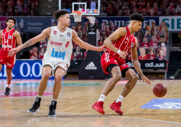 关键在于球 关键在于球